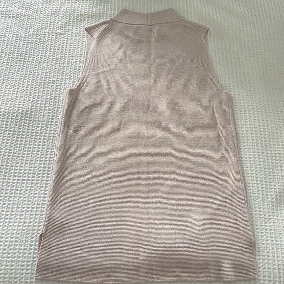New, never used, banana republic metallic thread mock neck top - Picture 5 of 5